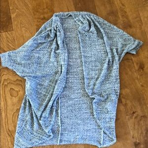 Short sleeve sweater